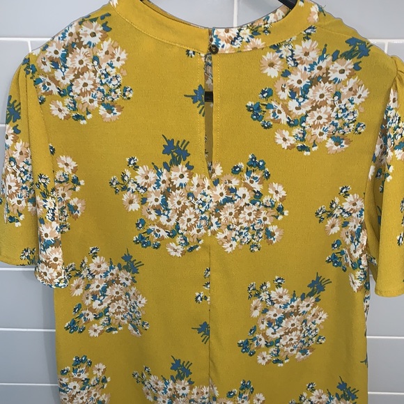 June & Hudson Floral Top - Picture 11 of 14